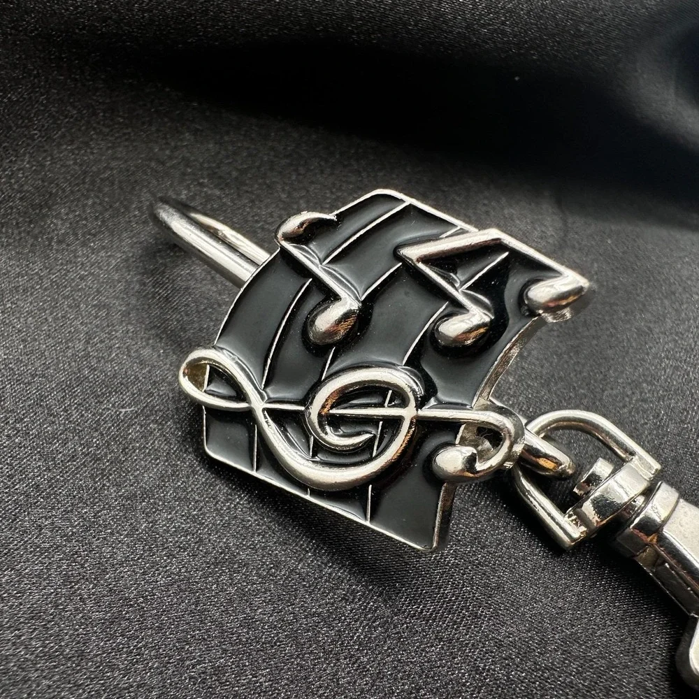 Vintage 80s Musical Note Treble Clef Black Enamel Silver Tone Key Finder Jewelry